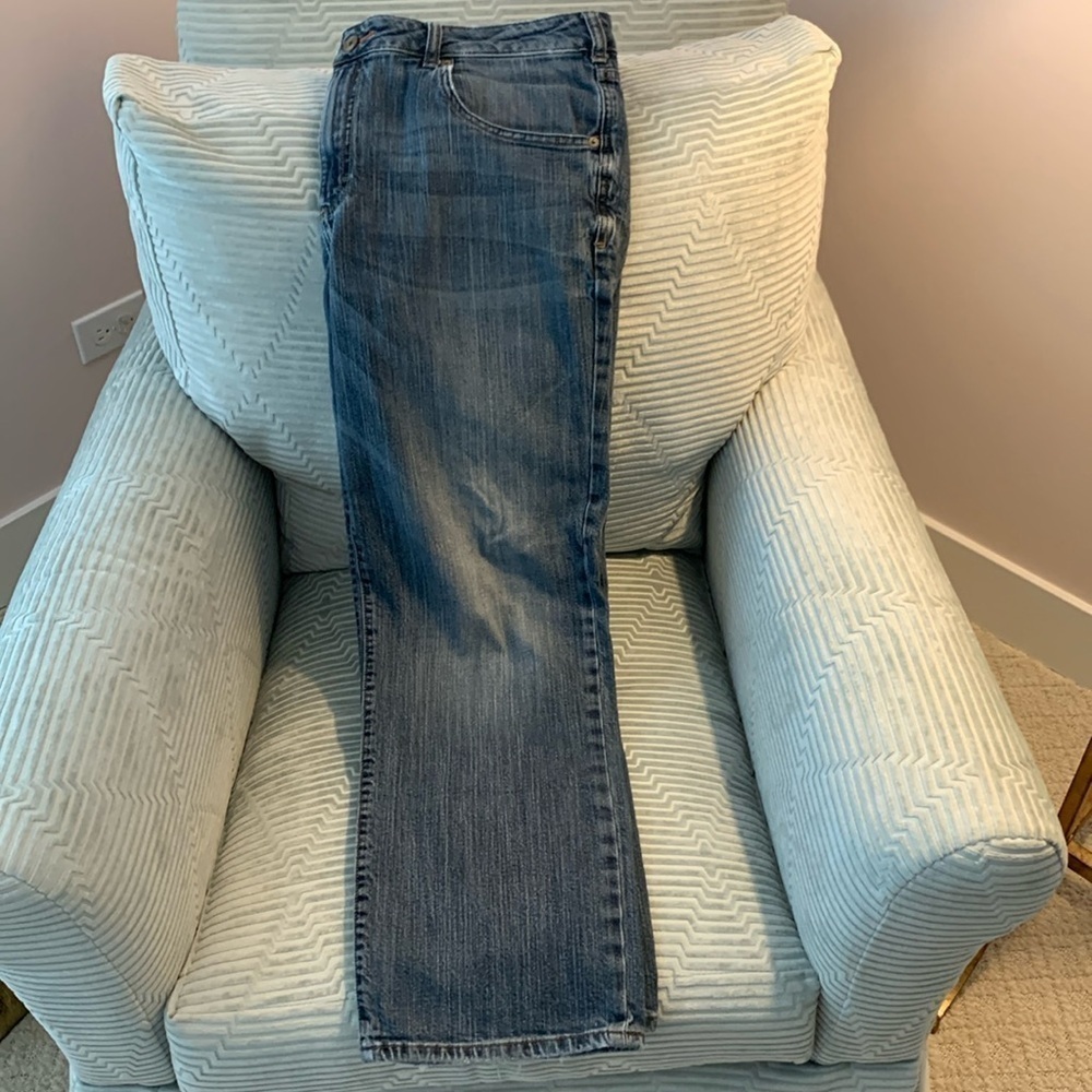 Men’s Lee Modern Straight Fit/Straight Leg Jeans Size 38/32.